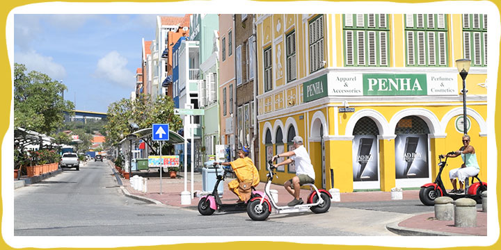 E-scooter tour through Willemstad