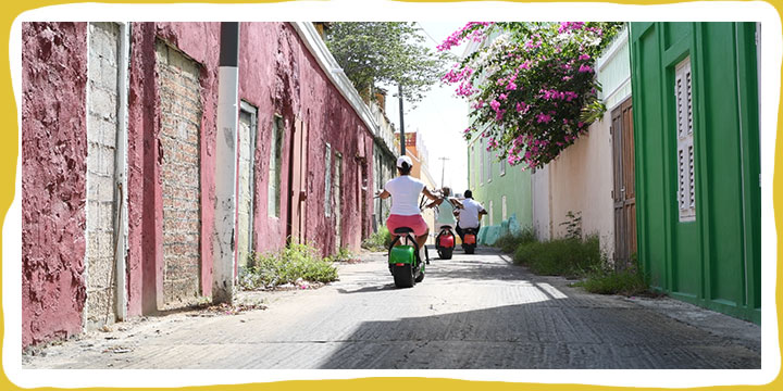 E-scooter tour through Willemstad