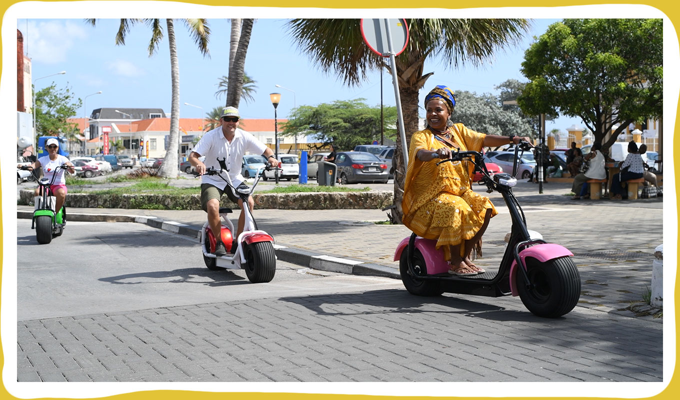 E-scooter tour through Willemstad